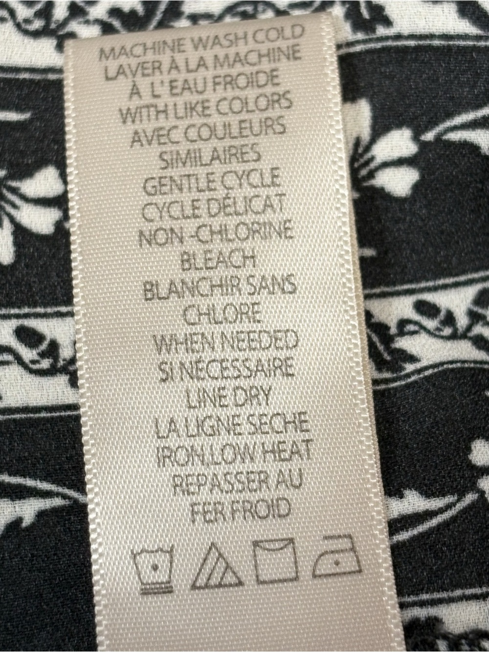 Max Studio London Black & White Print Sheer V-Neck Puff Sleeve Maxi Dress - Picture 13 of 16